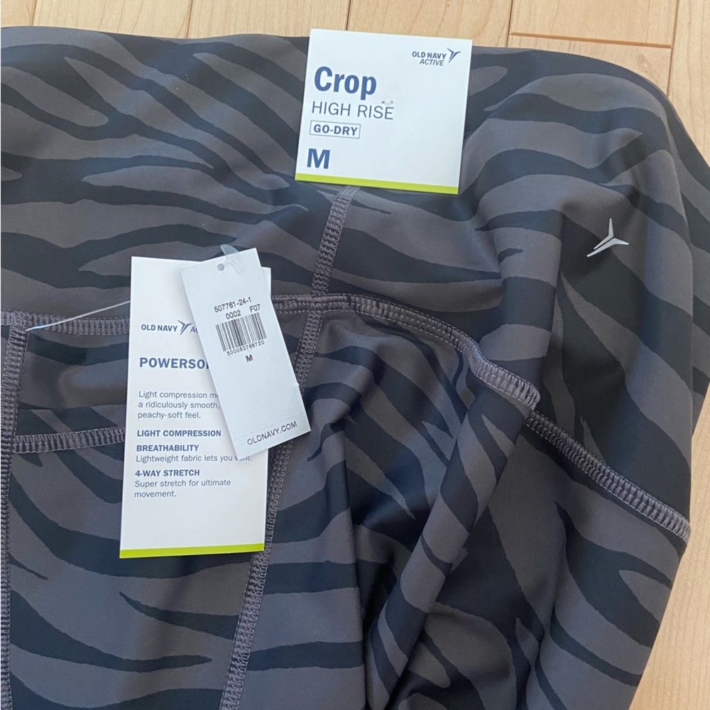 Old Navy Capri Leggings NWT